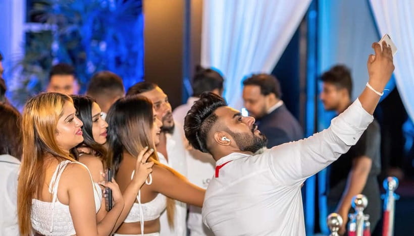 Private Guided Night Life Tour In Colombo Sri Lanka - Cocktails and Colombo skyline views