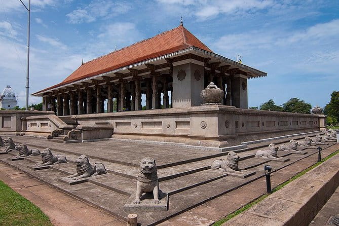 Private Tour of Colombo with Ajeet De Soyza - Why a private Colombo tour can work well