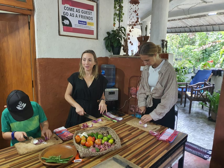 Private Traditional Sri Lankan Cooking Class in Kandy - Sit down for the meal you helped create