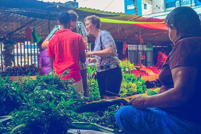 Rustic taste & Cultural tales Food Tour Colombo - Cinnamon Gardens, where Colombo changes pace