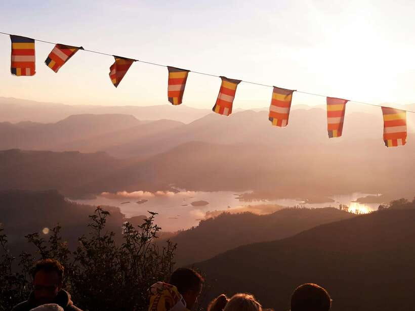 Sacred Sunrise Adventure: Adam’s Peak Day Tour - Who should book this mountain trip?