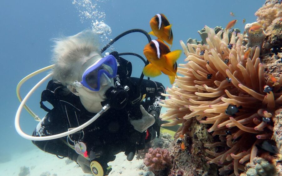 Scuba Diving in Hikkaduwa - Why the small group matters