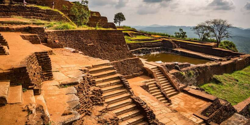Sigiriya and Pidurangala Rock From Colombo - Lunch, tea, and a local break