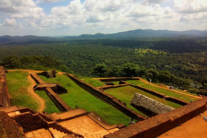 Sigiriya & Dambulla Day Tour From Colombo - Leaving Colombo before sunrise