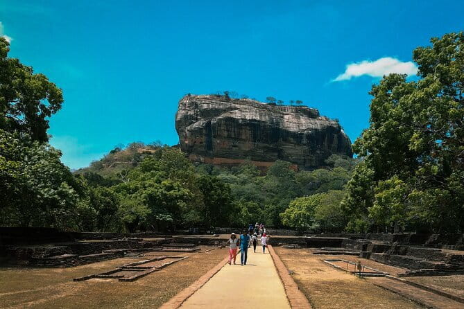 Sigiriya & Dambulla Day Tour From Colombo - Climbing Sigiriya Rock Fortress