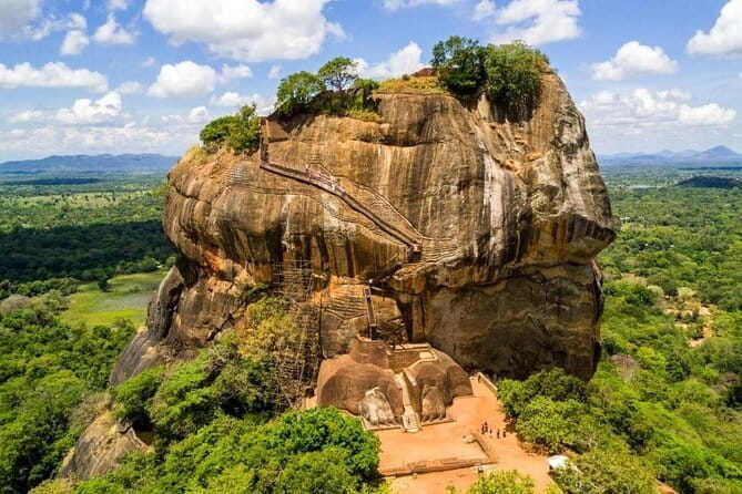 Sigiriya & Dambulla Day Tour From Colombo - A quick look at Dambulla’s Golden Temple
