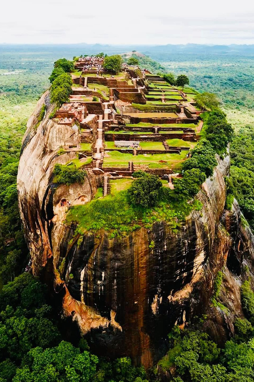 Sigiriya & Dambulla: Private Day Tour From Trincomalee - Lunch and the optional shopping circuit