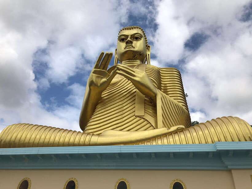 Sigiriya Lion's Rock & Dambulla Golden Cave Temple Trip - What this two-day Sri Lankan trip really includes