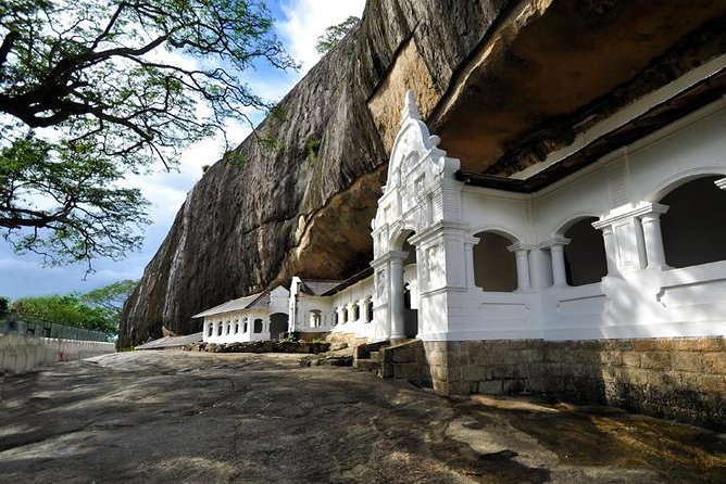 Sigiriya Rock and Dambulla Cave Temple Day Tour - The return to Colombo is part of the calculation