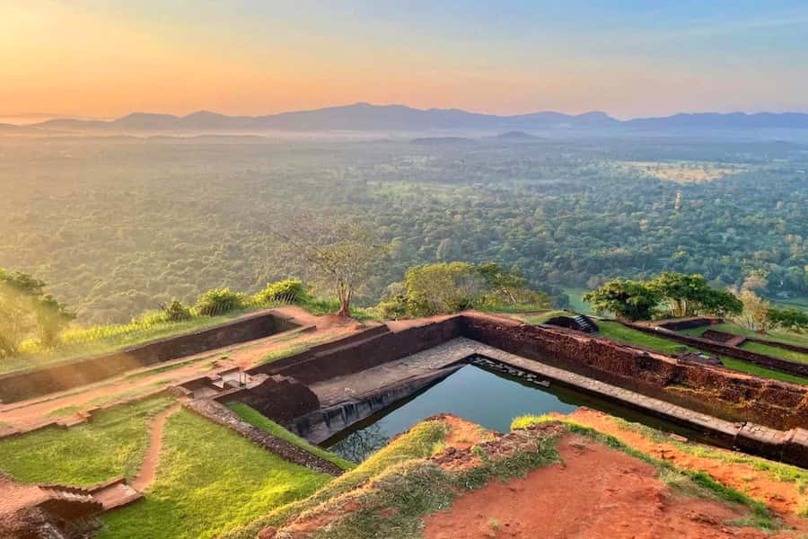 Sigiriya: Sigiriya or Pidurangala Sunrise/Sunset Hike - Sunrise or sunset: choosing the better hour