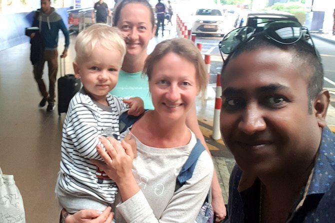 Sir Lanka Airport (BIA CMB) to Negambo City Private Transfer Pickup And Drop - Who will get the most from this transfer