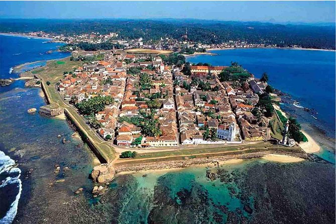 Southern Sri Lanka Sightseeing Day Trip From Colombo & Negombo - Unawatuna Beach: lunch with a sea view