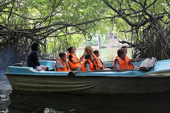Southtern Sri lanka Day Tour from Colombo , Kaluthara or Bentota - Koggala stilt fishermen: a brief coastal photo stop