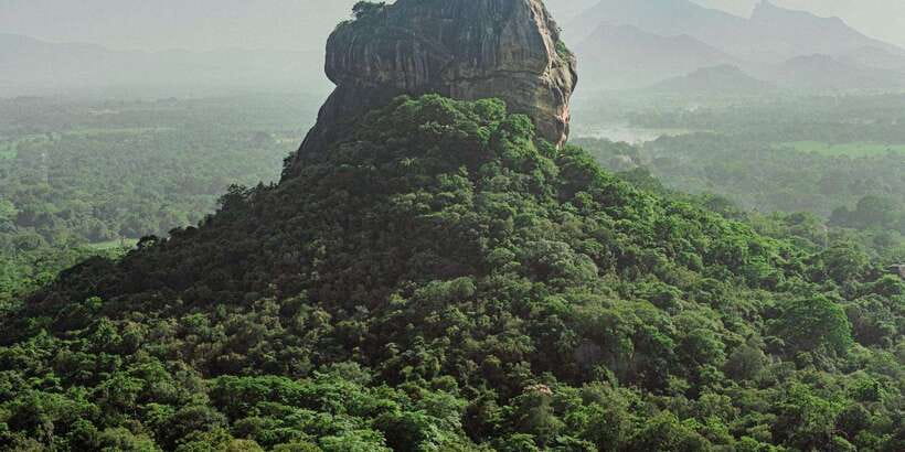 Sri Lanka: 3N4Day guided FULL TOUR with hotel accommodations - Who will enjoy this four-day route?