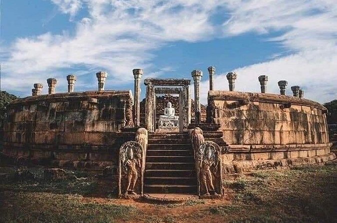 Sri Lanka 5 Day tour Best Nature and Culture include top hotels - Day 4: Nanu Oya train and an evening in Ella