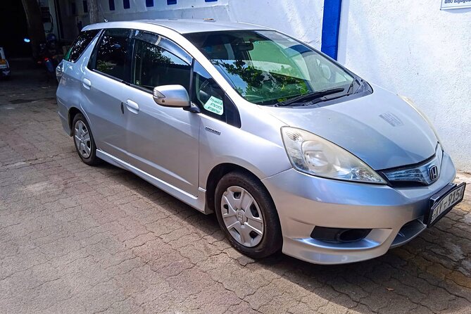 Sri Lanka Car Rental with Driver per Day | Car Van or MiniBus Rental with Driver - Building your own Colombo day