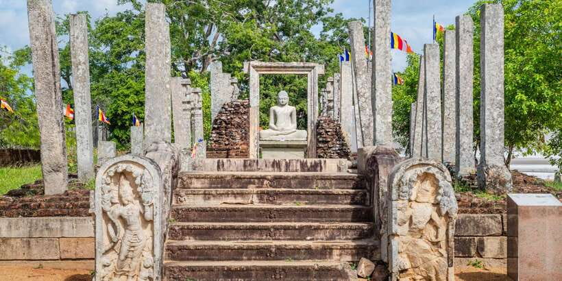 Sri Lanka Private 3-Day Cultural Tour, 5 UNESCO Sites - Food, hotels, and commercial stops