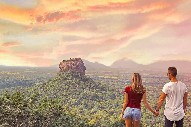 Sri Lanka Private Tour 8 days-Driver/vehicle/accommodation H/B - Ella’s Little Adam’s Peak and Nine Arch Bridge