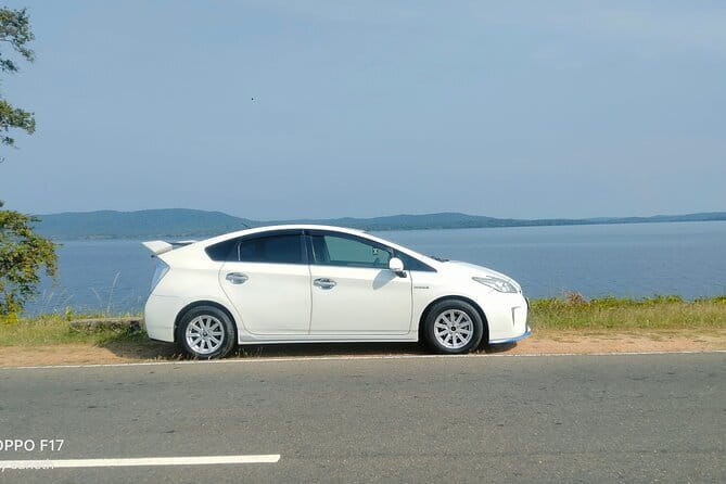 Sri Lanka Round Tour with English Speaking Driver Guide and Car - Inside the car: comfort for Sri Lanka’s long roads