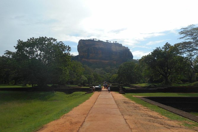 Sri Lanka Tour in 8 Days - Day 5: The Nanu Oya to Ella train