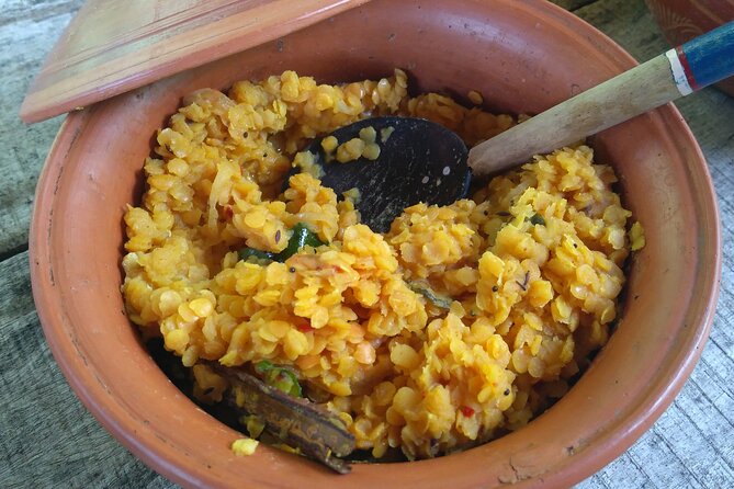 Sri Lankan Cooking Class in Bentota - Cooking with clay pots and coconut spoons