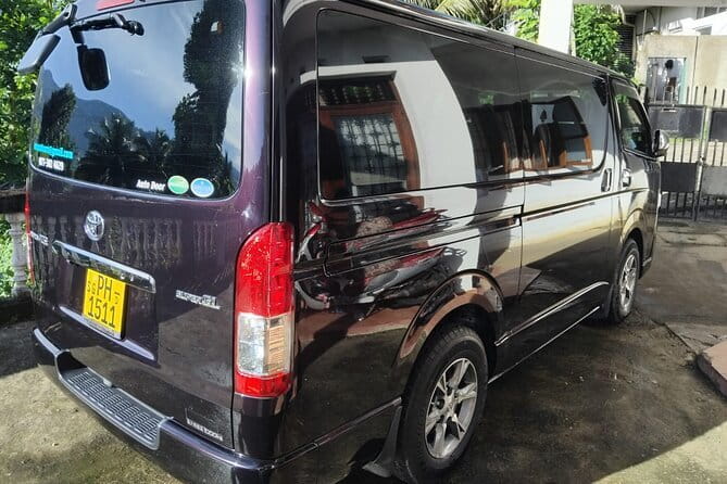 SriLanka Car Rental with Chauffeur per Day | Car/Van/Minibus - What the 10-hour day really gives you