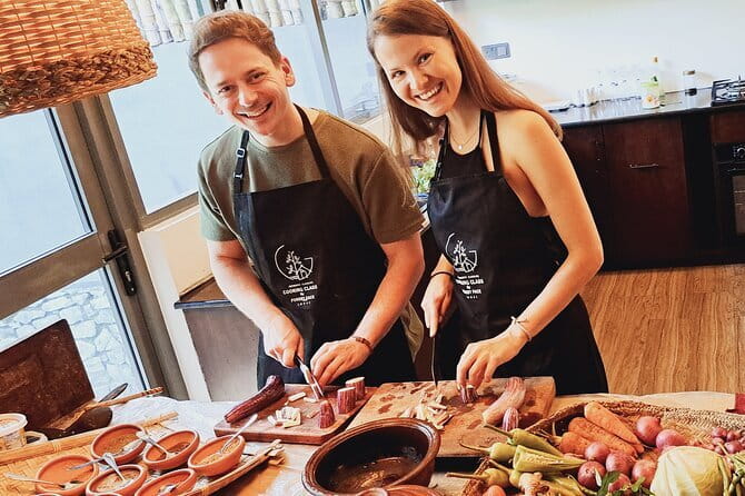 Srilankan Cooking class by FFL kandy - Cooking curries, rice, and spice blends
