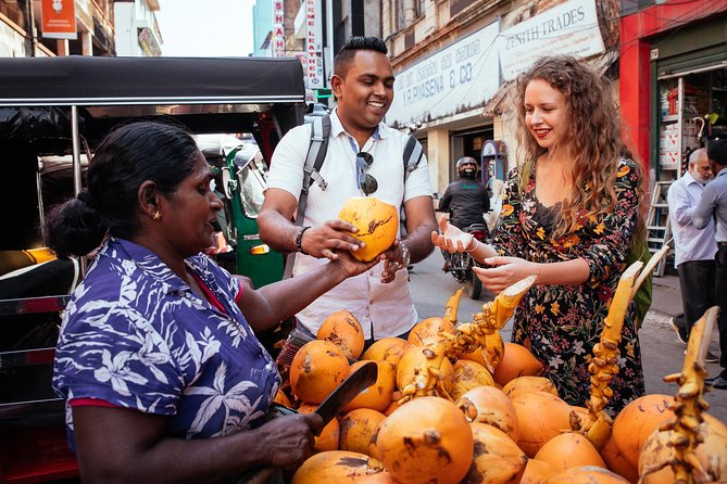 The 10 Tastings of Colombo With Locals: Private Street Food Tour - Key points at a glance