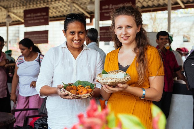The 10 Tastings of Kandy With Locals: Private Street Food Tour - Bogambara Prison adds a short history break
