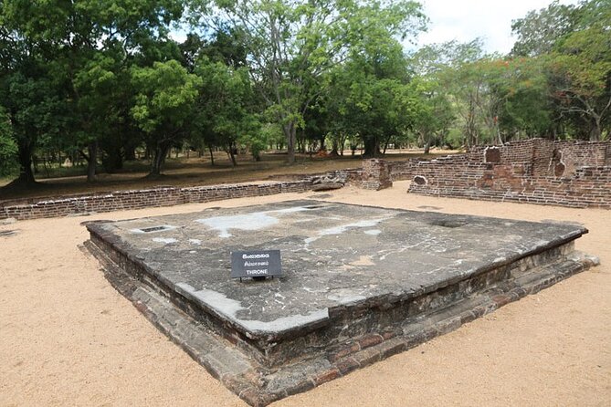 Three Ancient Kingdoms Tour | from Colombo - Yapahuwa: the day’s most dramatic climb