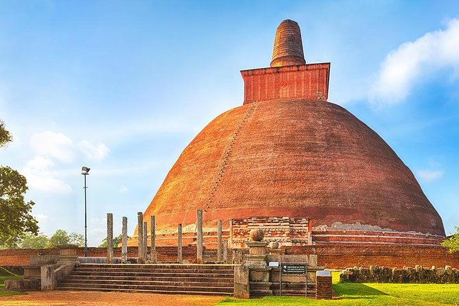Tour Packages in Sri Lanka - Most Popular Round Tour - All in One Tour - Kandy rewards an early start and a flexible driver