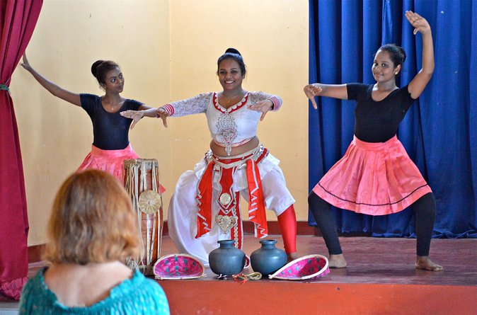 Traditional Dance Experience from Panadura - Why this Panadura class is different from a dance show