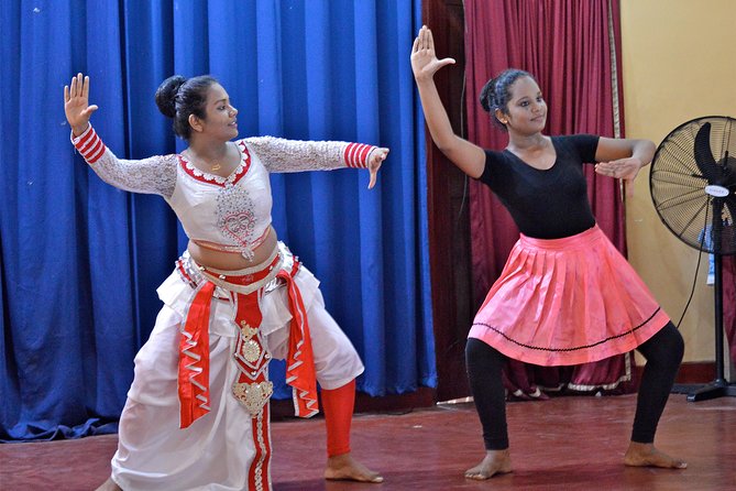Traditional Dance Experience from Panadura - Reaching the studio from Panadura bus stand