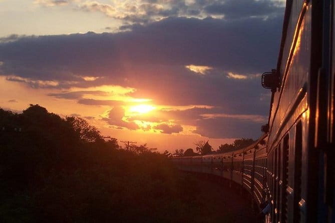 Train from Colombo/ Airport to Habarana/Sigiriya - Who should book this train