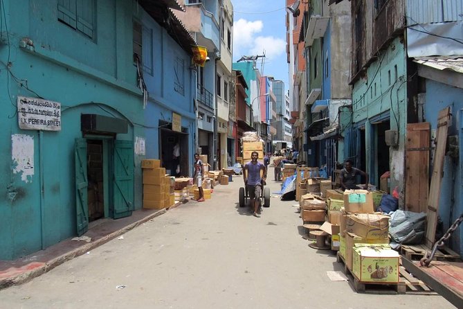 Tuk It Easy Colombo - The guide makes the difference