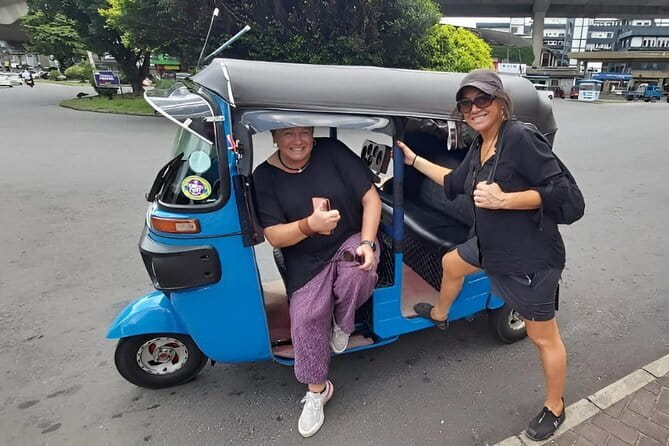 Tuk tuk colombo Sightseeing tour - Pettah Floating Market and Colombo’s street life
