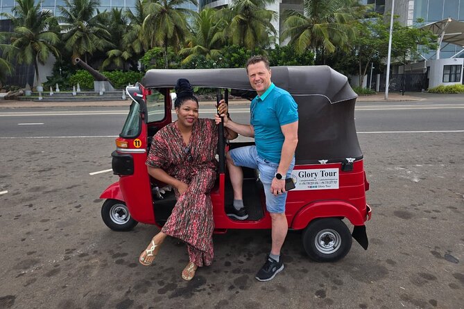 Tuk Tuk safari capital Colombo (Food and Entry Fees) Including - The Red Mosque and the Lotus Tower