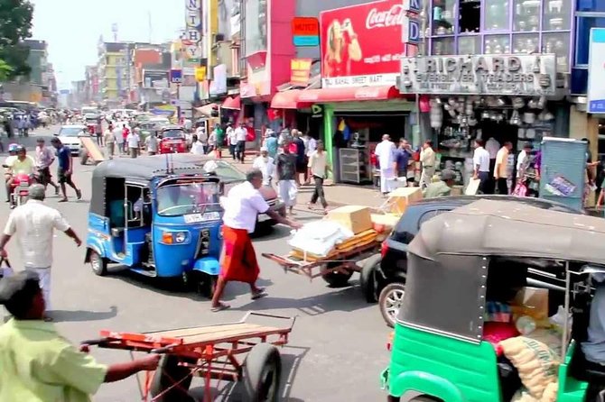 Tuk Tuk Tour to Colombo City from Colombo Port Passenger Terminal - A Hindu temple with an elaborate gopuram