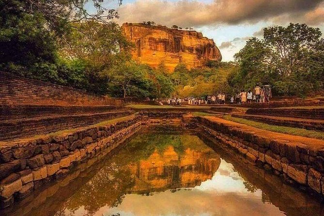 Village tour Sigiriya Rock, Pidurangala Rock and Dambulla temple - Why this route works in one long day