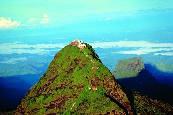 Visit Adam's Peak from Colombo - The overnight stop near the mountain