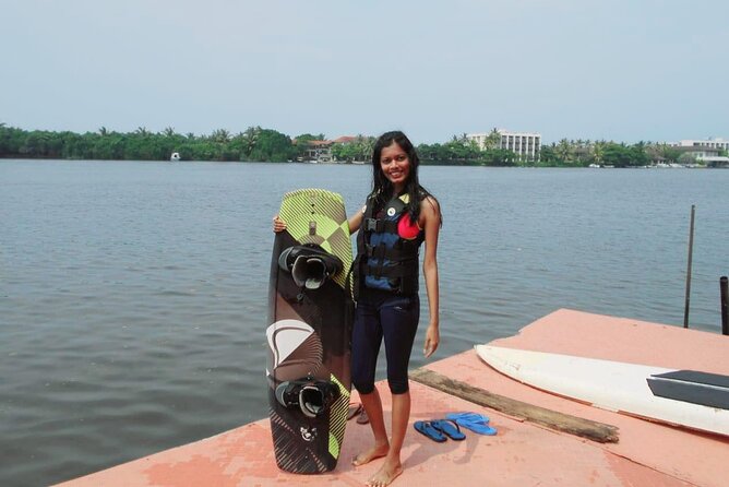 Wake Boarding in Bentota - The briefing and first attempt